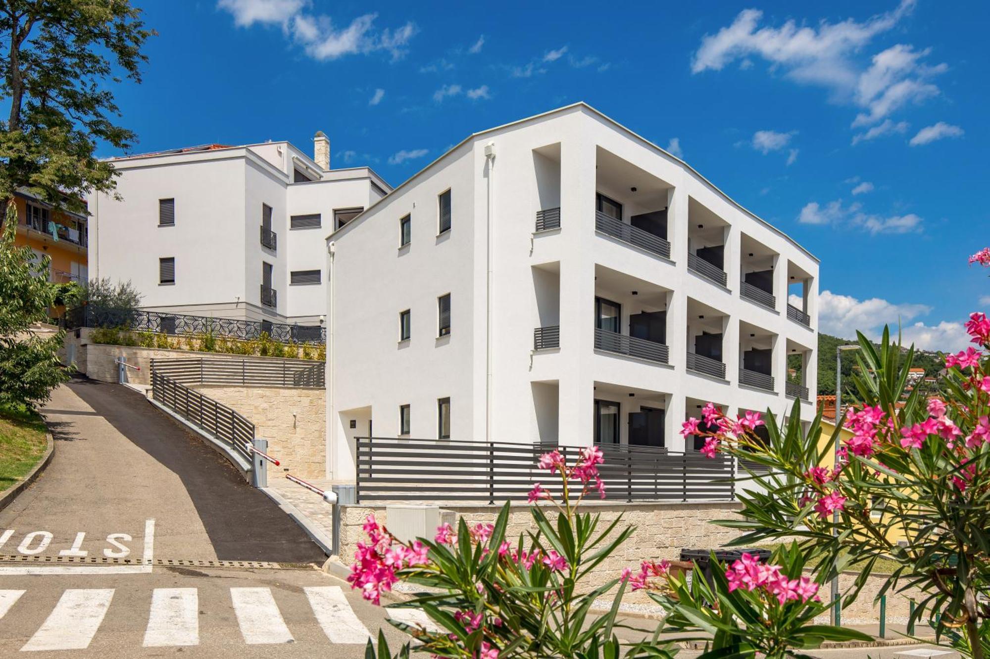 Belinda Apartments With Balcony أوباتيا المظهر الخارجي الصورة